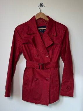 London Fog - Double-Breasted Belted Trench Coat in Burgundy Red